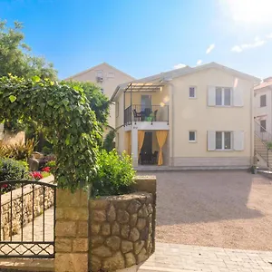  Apartment Ivona U Prizemlju Kroatien